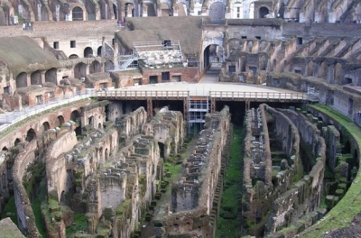El Coliseo de Roma tenía pisos originales de mármol travertino: los desentierran tras veinte siglos y los exhiben al público